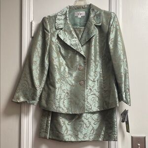 Le Suit Mint Green Floral Skirt Set